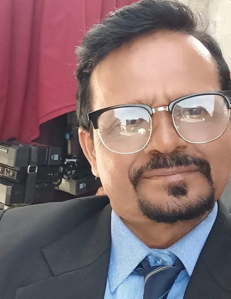 Dr. Suhas Godse